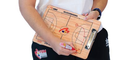 FBMadrid's tweet photo. Primeros Cursos de Entrenador de Nivel 1 de la temporada 2026/2027 
La Escuela de Entrenadores de la Federación de Baloncesto de Madrid abrirá los miércoles 1 y 8 de julio de 2026 las cuatro primeras ediciones del Curso de Entrenador de Baloncesto de Niv… https://t.co/pwA9jRV0xQ https://t.co/J0wPjITXNK