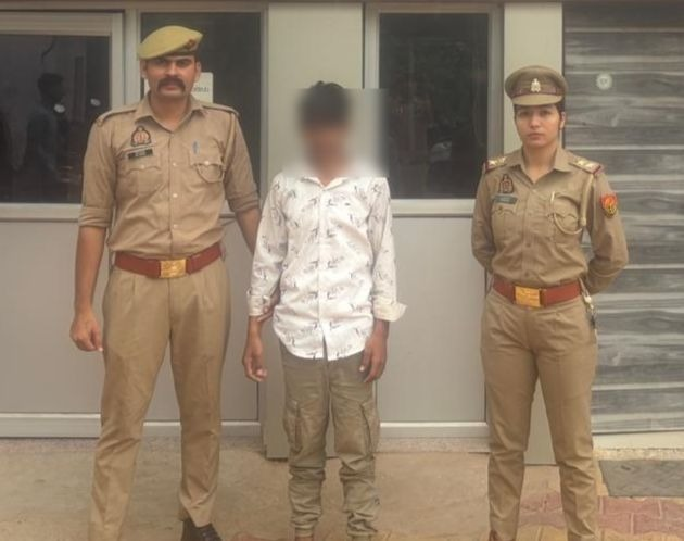 bstvlive's tweet photo. आगरा : नाबालिग को ले जाने वाला गिरफ्तार
➡️एकता पुलिस ने बालिका बरामद की
➡️इनर रिंग रोड-लखनऊ एक्सप्रेसवे से अरेस्ट
➡️आरोपी बन्टू को पुलिस ने गिरफ्तार किया
➡️बहला-फुसलाकर ले जाने का था आरोप
➡️थाना एकता क्षेत्र का मामला
#Agra #KidnappingCase #MinorRescued #Arrested @agrapolice https://t.co/05U94bdDw8