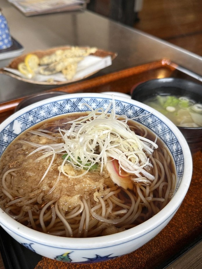 VictoryValley's tweet photo. 少し前から喉の痛みもあり、耳鼻咽喉科に行ってみた所、喉には目立つ異常はなく、元々鼻炎や花粉症持ちなのもあって、そっちの理由で喉に悪影響してるっぽい。
まぁ、変な事になってなかったのが分かっただけ良しとしつつ、慢性的な話になったので、カンポー生活やってみるかぁ https://t.co/LEoBw7Xf33
