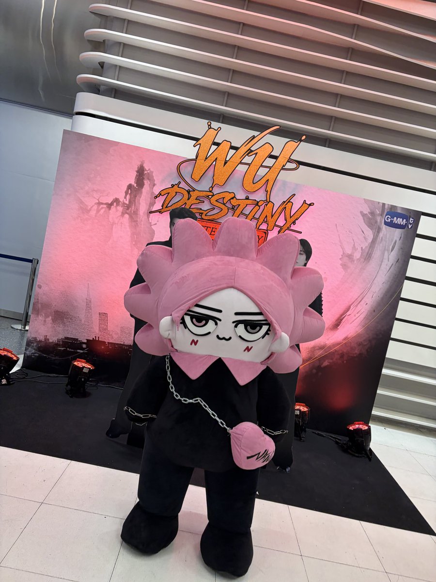neona_GMMTV's tweet photo. วันนี้น้องลูกอูมีปาตี้!! 🎉🥳
#WUTheSeriesAfterParty
#NEONA #SMYLE https://t.co/Nit1P35qMN