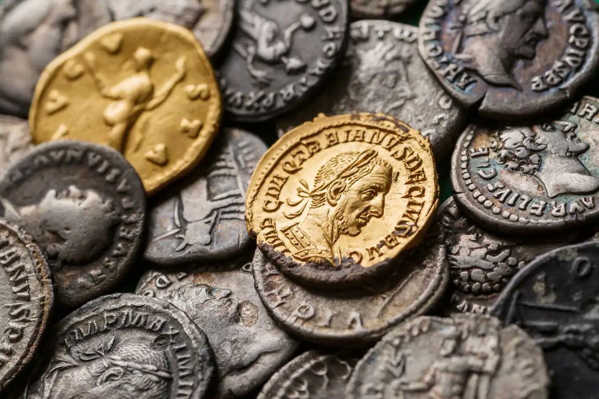 AtaecinaSacrum's tweet photo. Miles de romanos escondieron tesoros y jamás regresaron a por ellos: ahora la arqueología ha encontrado la razón |
https://t.co/oyndcnS6z6 https://t.co/3rboeBOK8X
