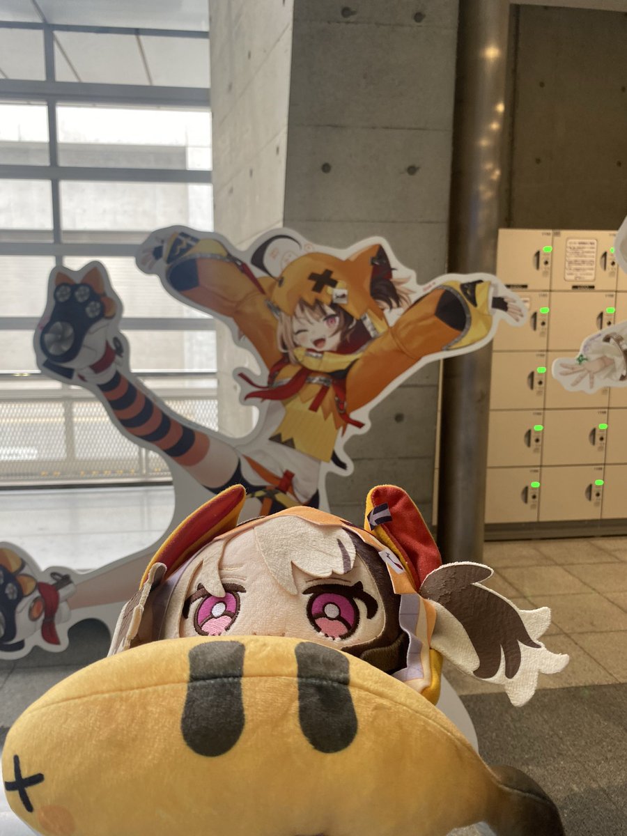 Muya_o7's tweet photo. @hololive_En i wish i could've gone to LA too, kinda sad about it🥲
but i'll be supporting gigi, ina, biboo, zeta and holoEN through SPWN!💜🧡🩶 https://t.co/mPNgQkRl8U
