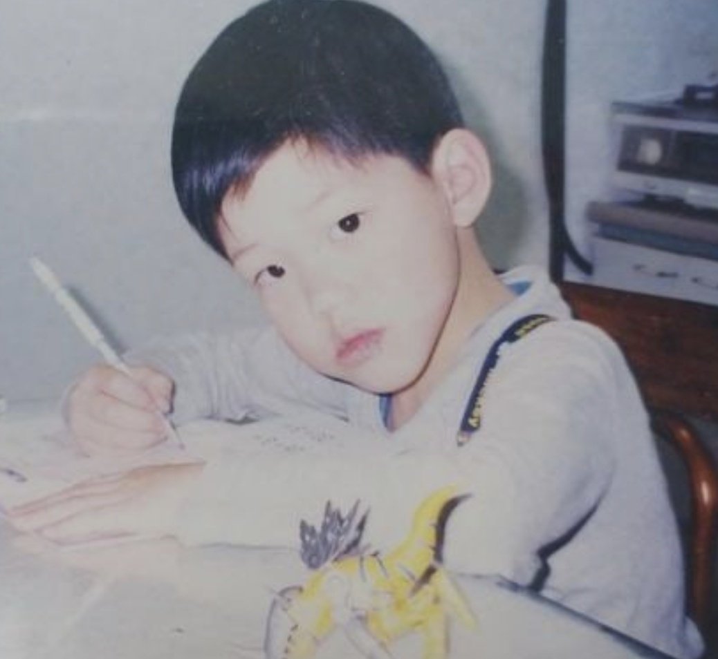 myoday97's tweet photo. 기시감 느껴진다 했더니 ㅋㅋㅋㅋ
진짴ㅋㅋㅋ똑같이 컸네ㅋㅋㅋㅋㅋ https://t.co/KgbxV3Nkt2