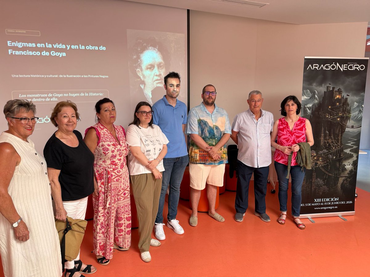 aragonegro's tweet photo. En “El Faro”, moderno Centro Cultural del Burgo de Ebro, nueva sede de Aragón Negro, se programó una conferencia de Rubén Martínez sobre “Enigmas en la vida y en la obra de Francisco de Goya”. Jorge Quiroga, concejal de Cultura de El Burgo, presidió el acto. https://t.co/ofTV2kPGVL