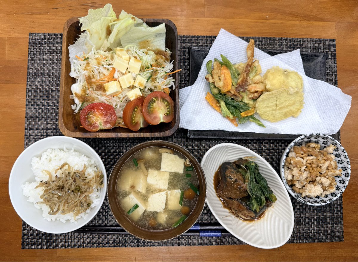 mouse001knz's tweet photo. 今日も1日お疲れ様でした。夕食。 https://t.co/UfNMRsQxfK