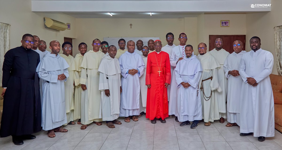 EDAbidjan's tweet photo. Revivez les temps forts de la visite pastorale de Son Éminence Ignace Dogbo Cardinal BESSI à la paroisse universitaire Saint-Albert Le Grand.

Une visite marquée par la communion, l'écoute et la proximité avec les fidèles.

#VisitePastorale #CardinalDogbo #SaintAlbertLeGrand #EDA https://t.co/NVnapRvYab