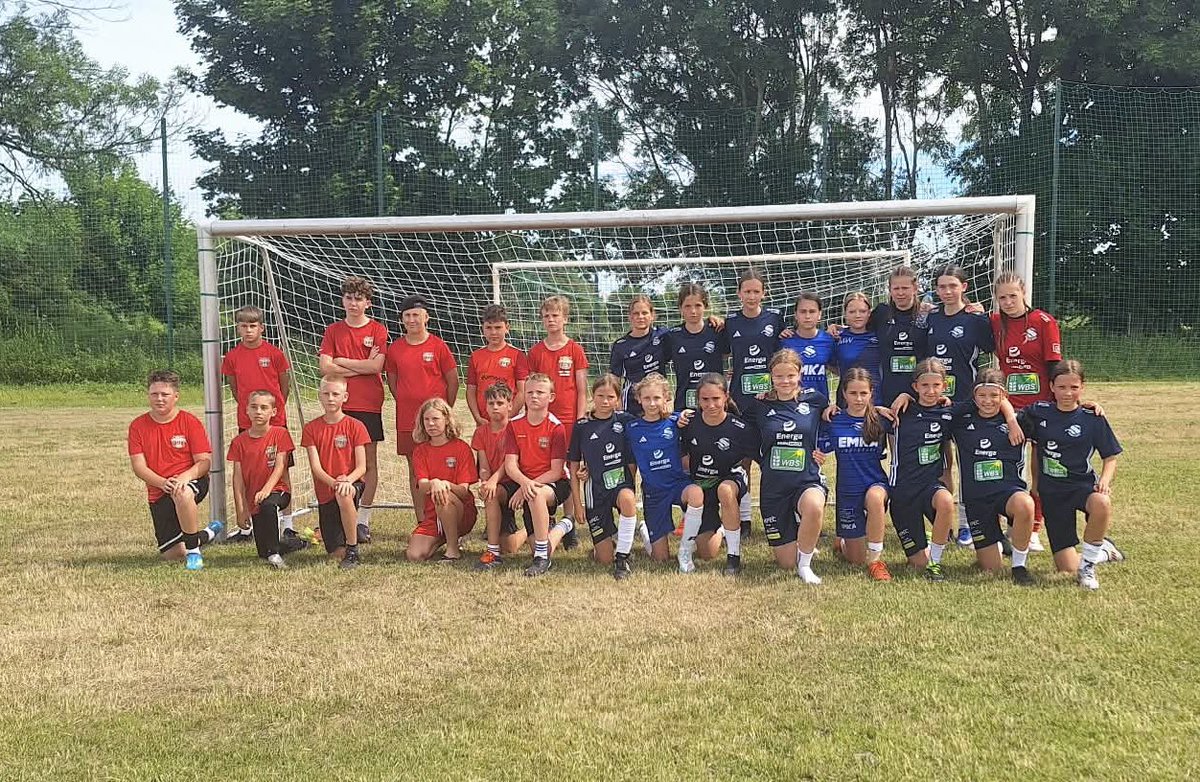 Stomilanki's tweet photo. Obóz - dzień 3️⃣

Sparingowo ⚽️

Dziś rozegraliśmy mecze towarzyskie z chłopakami z Piasta Żmigród 🏟️

Dziękujemy za sportowa rywalizację i życzymy powodzenia! 

—-
Sponsorem tytularnym Klubu i Akademii jest @EnergaSA z Grupy ORLEN https://t.co/GFimayrDDx