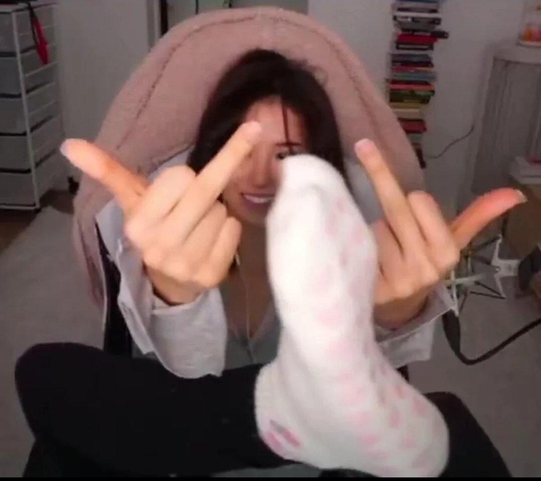 xSockSolesx's tweet photo. Pokimane wants you to sniff her smelly white socks 😵‍💫🤍 https://t.co/wVzQ2ZzVsL