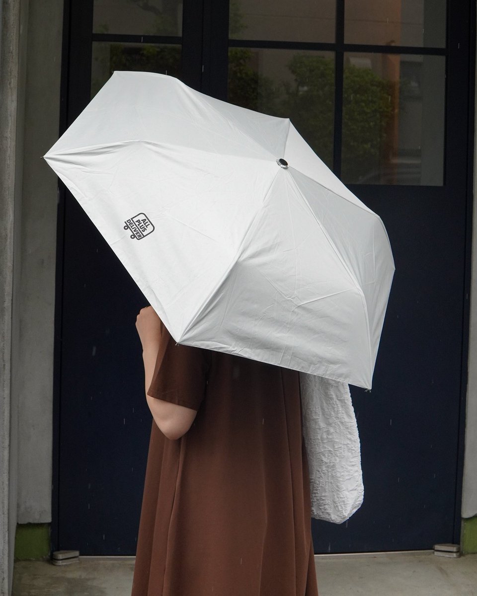 ALLPLUSDELIVER's tweet photo. “RAINY DAY UNI”

For days between rain and sunshine.

Our first Sun &amp; Rain Umbrella.

※7/4(土)21:00から #allplusdeliver HPにて販売開始予定です。 https://t.co/F96u5gVzc2