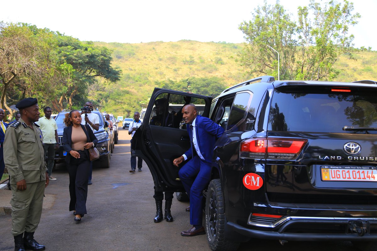 nrmwesternug's tweet photo. Today, Hon. Eng. Jonard Asiimwe Akiiki received a warm welcome at Busitema University, where he is undertaking a guided tour featuring a series of engagements. His visit commenced with a tree-planting exercise in the company of the STI Secretariat and Kiira Motors Corporation, preceding the official handover of the university bus, which was manufactured by Kiira Motors Corporation.

@BusitemaUni @ykyabalongo @BavuleOfficial @job_matua 
@STIsecretariat @KiiraMotors