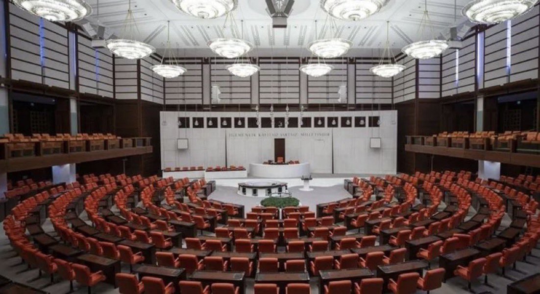 ilteryesiltas's tweet photo. KANUN TEKLİFİ HAZIR…

Öğrenci affını da içeren kanun teklifi, AK Parti Grubu tarafından cuma günü Türkiye Büyük Millet Meclisi’ne sunulacak. https://t.co/NnDHjrFDgz