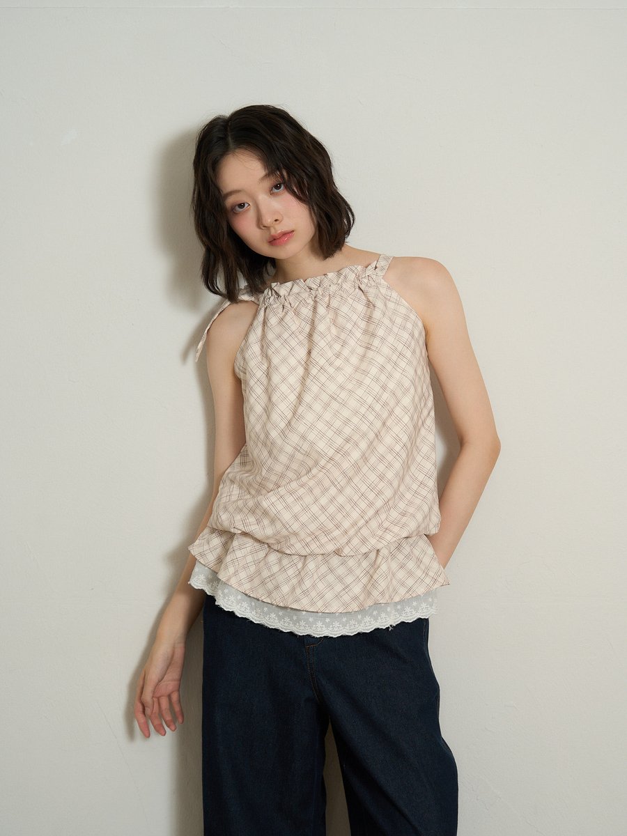 Uenui2's tweet photo. 明日19:00-New release☘
■check lace cami
color : beige / white 

チェック柄と裾レースフリルが目を惹く、
春夏にぴったりのキャミトップス。

肩部分はリボンのようなデザインになっており、
シンプルなノースリーブトップスにさりげないインパクトを。 https://t.co/00U3oCQUJW