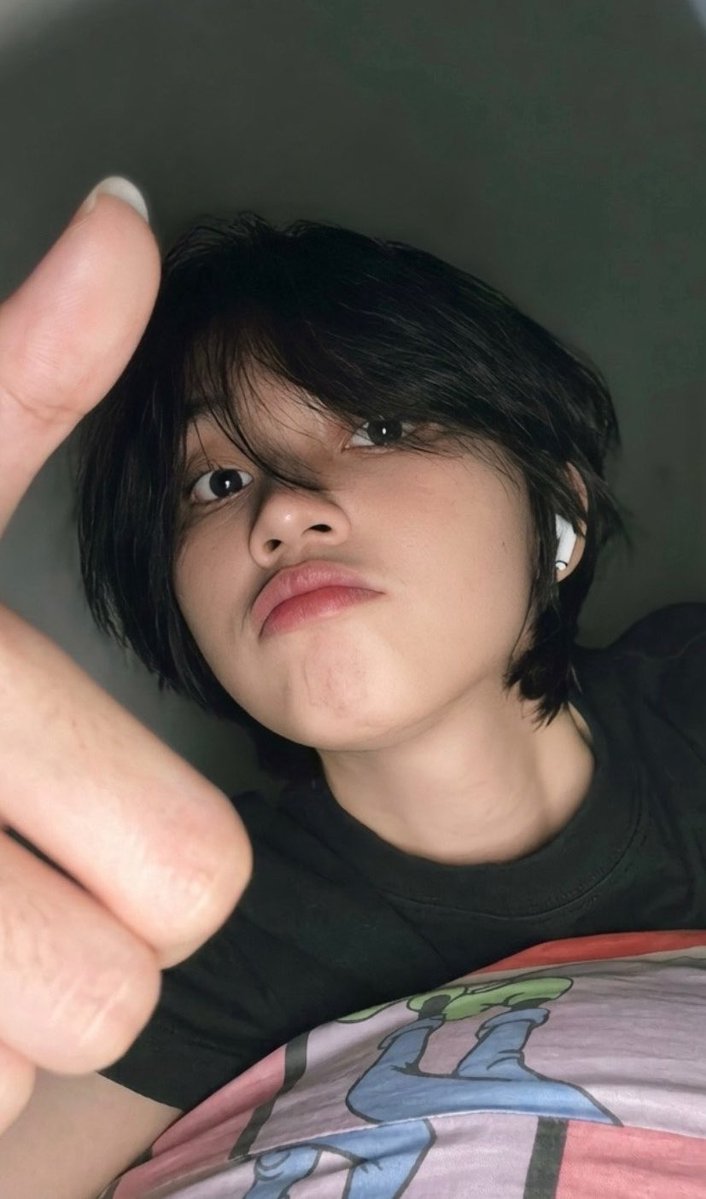 hellothere9608's tweet photo. [QUEER FRIENDSHIP APPLICATION] 

Name: dev
Age: masih kecik
Occupation: budak korporat
Zodiac: virgo
Height: 160 (??)
Hobbies: tidur, 
Fun fact: introvert level max https://t.co/pZr9KKIWiK