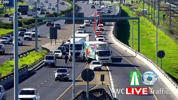 WCLiveTraffic's tweet photo. STATIONARY TRUCK
N1 Inbound on M5 south ramp
Lane closure
No delays
#WCLiveTraffic #WCLiveZello #Bosbeer2006 #LimaCharlie1
#FMS https://t.co/zYr912dwAs