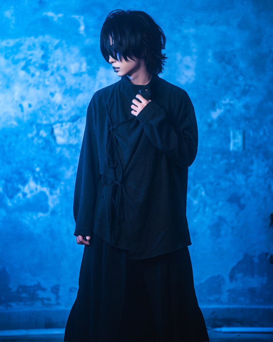 starrywaveo's tweet photo. STARRYWAVE
BAGUNI - Bass 

#band #visualkei https://t.co/ENJf5CyJWM