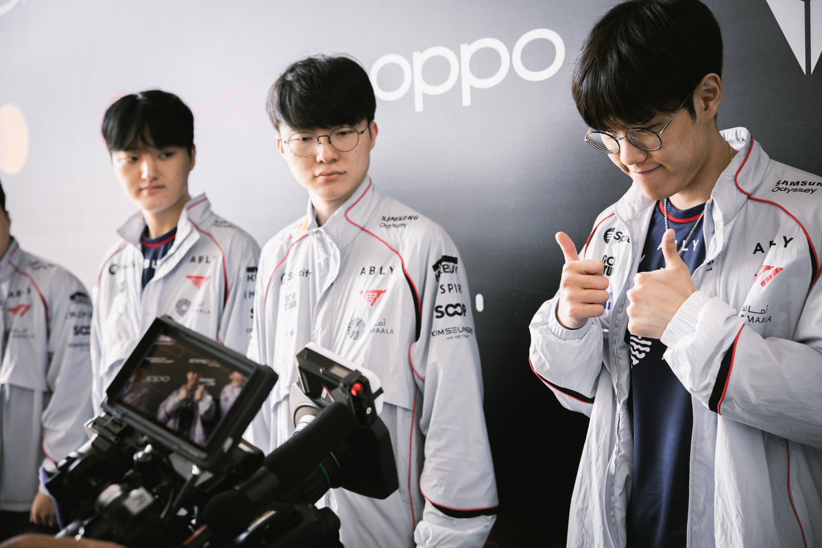 hiddenk57's tweet photo. 260701 MSI PlayIns 2026 - Day 4
#페이커 #Faker 
https://t.co/sMIp7pK6dz https://t.co/qsT2kaBo8A