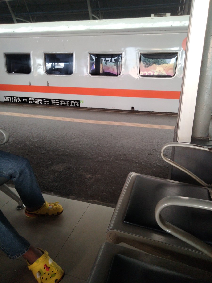 ura_sunshine's tweet photo. 🚆 https://t.co/CuIb9E4tc4