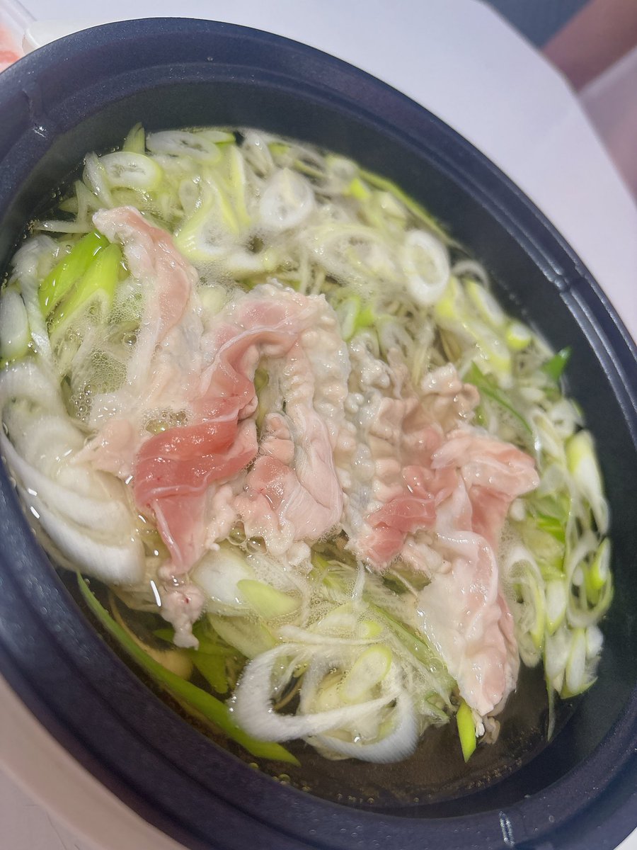 Cocoro00718's tweet photo. また食べたくて家でネギしゃぶ https://t.co/2EPVXWQtdI