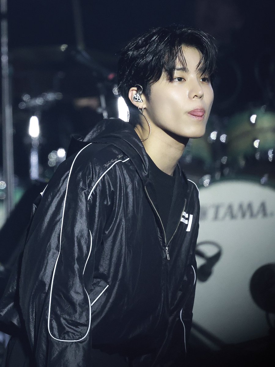 teu_kyaa's tweet photo. cakep ih, pacarnya siapa sih 😜 https://t.co/RPD1zZYmR0