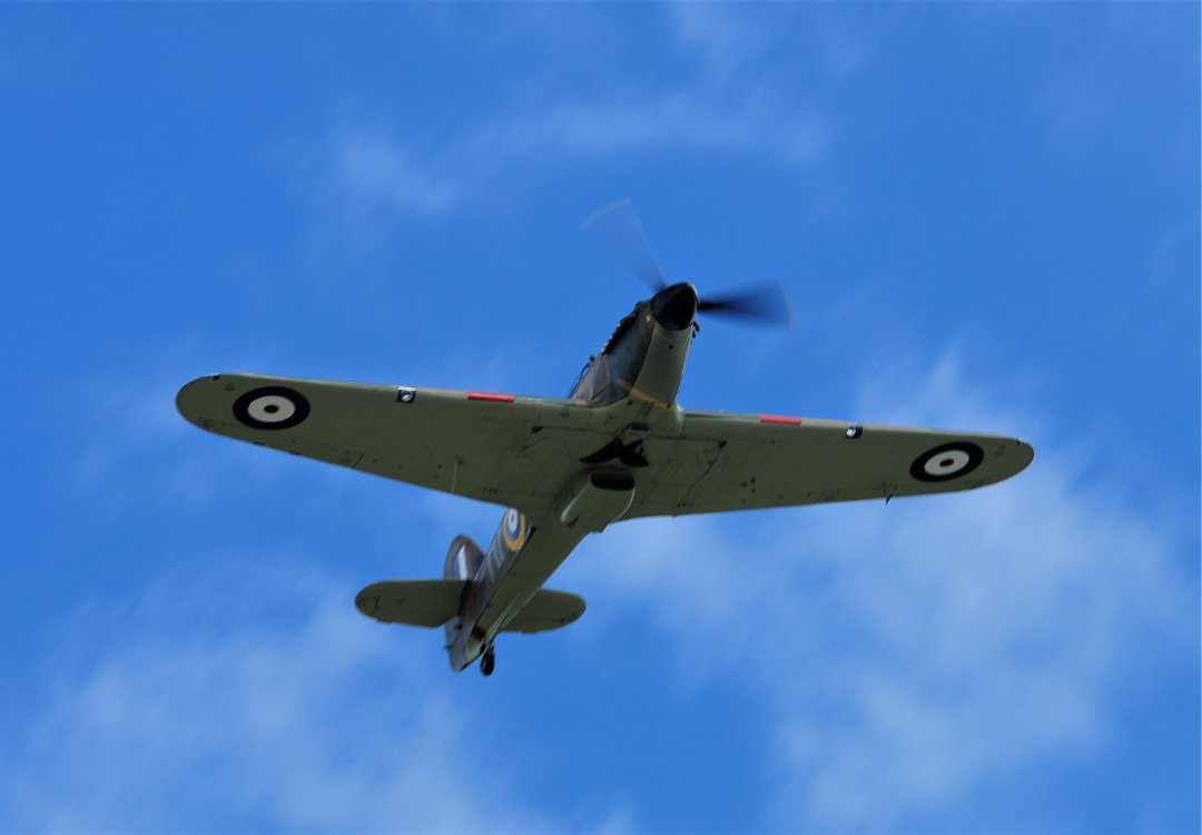 thruxtonracing's tweet photo. BMMF Spitfire Flypast 🛩️

A true icon of British aviation will take to the skies above Thruxton Retro, with the Battle of Britain Memorial Flight confirmed to send a Spitfire to perfrom a flypast on both Saturday and Sunday.

Provisonal timings:
Saturday | 15:35
Sunday | 12:30

Get your tickets today - https://t.co/mxmPfoYnHG