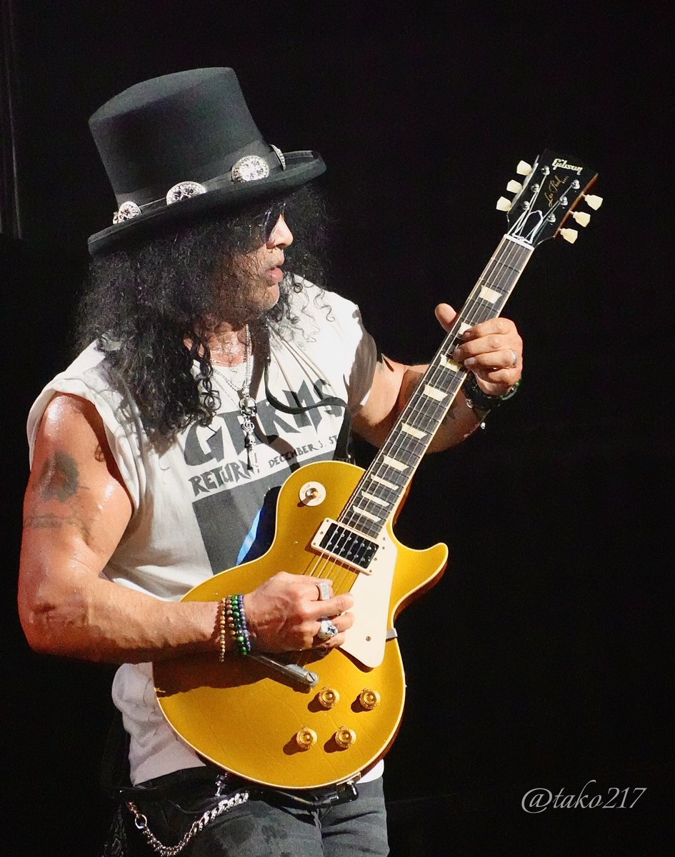 All_about_SLASH's tweet photo. Get @reshare_app • @tako217 @gunsnroses in Antwerp BE 🇧🇪, Jun 28 2026.
#gunsnroses #gnr #nightrain @slash #slash https://t.co/f9HDRg4tRs