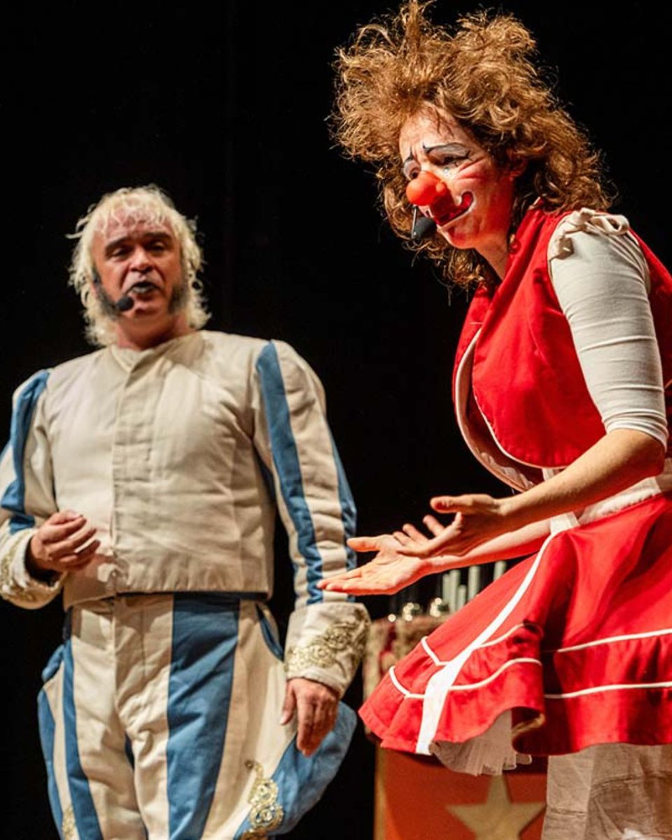 Boina_Fest's tweet photo. ¡Humor, música y malabares! La compañía @CiaPassabarret presentará #Versus en el #BoinaFest2026 Payasos poco convencionales para todos los públicos! 🎭🤡

Rita y Boca son expertos en gamberrismo ¡Llevan desde 1995 llevando sus trastadas allá donde van! ¡No pararéis de reír! 🤣 https://t.co/u7yOEnxu40