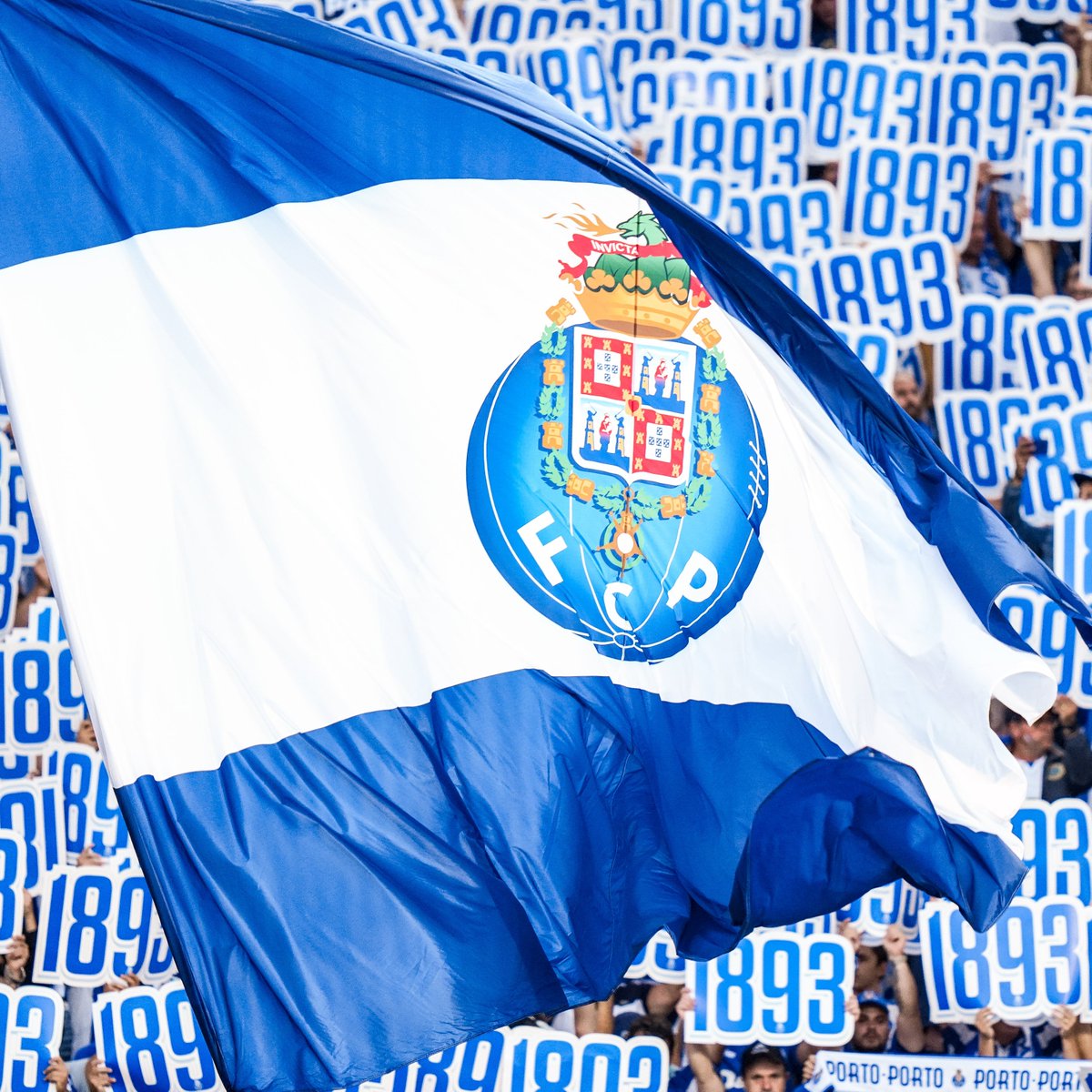 FCPorto's tweet photo. Comunicado 🔵⚪

Em causa os factos tornados públicos relativamente ao setor da arbitragem

🔗  https://t.co/ZfWwH4oyxf https://t.co/7KL5sKddQU