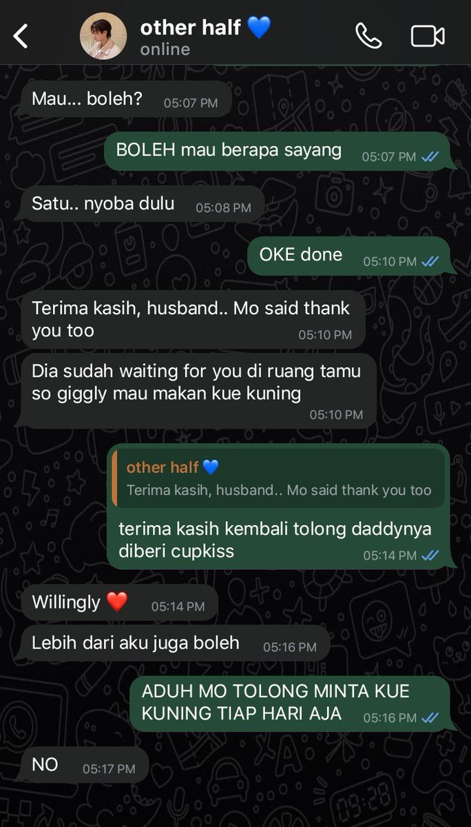 nekozju's tweet photo. UDAH YA ini bocahnya udah dibeliin kue kuning lagi (sudah seminggu) https://t.co/juxWXpWmyq