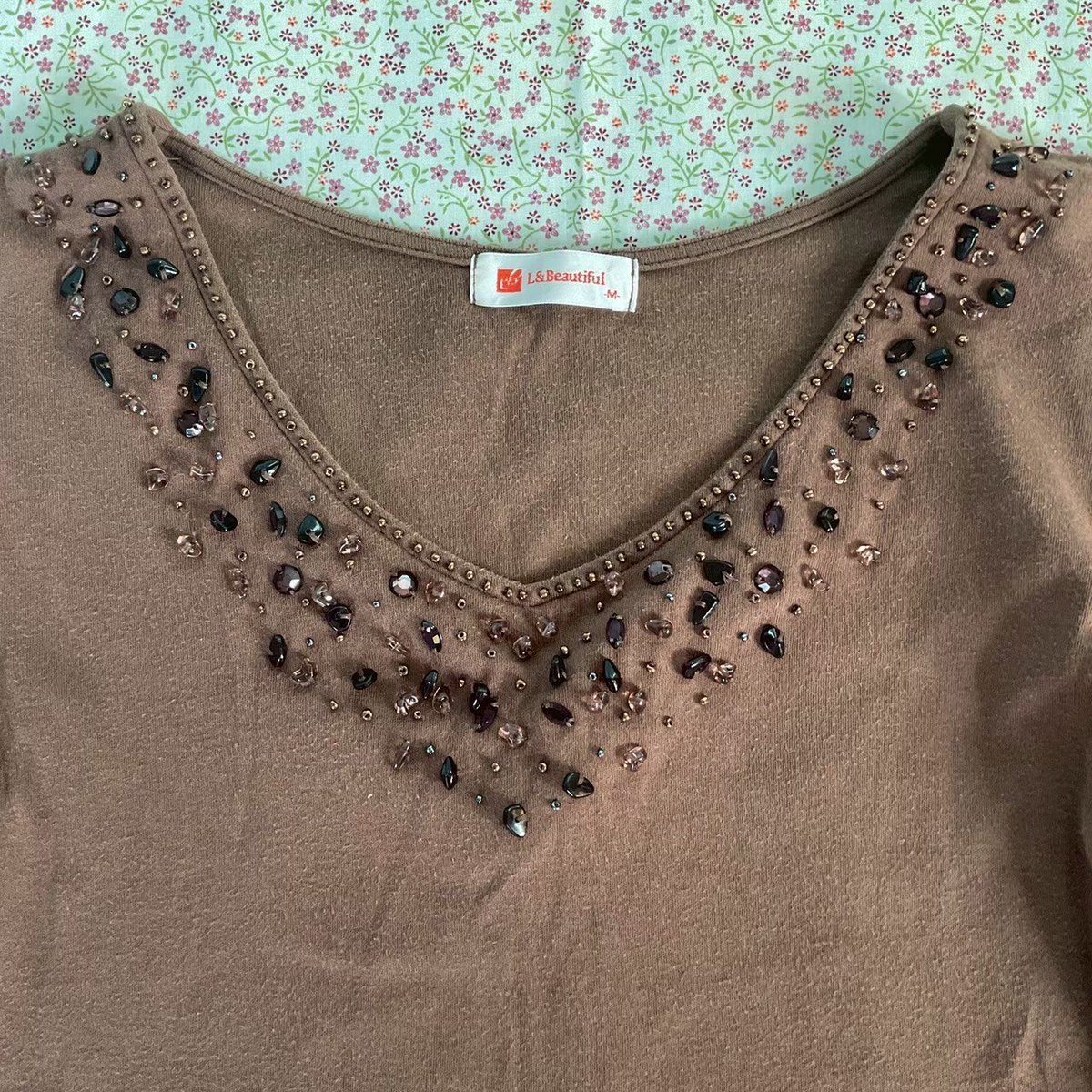 Bibbii16's tweet photo. เสื้อสีช็อคโกแลต แต่งลูกปัดมีความวินเทจมาก
40บ.คั้บบบ
อก32-36

#ส่งต่อเสื้อผ้า https://t.co/sTsLpy6lg2
