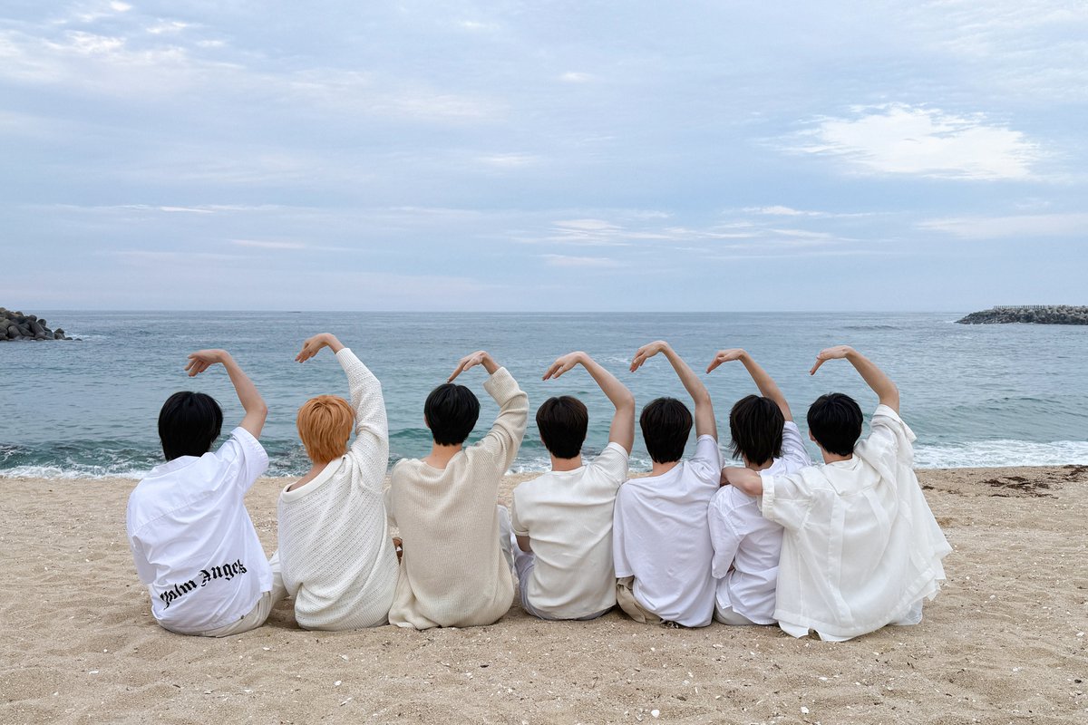 closeyoureyes_7's tweet photo. 𝙎𝙪𝙢𝙢𝙚𝙧🌊

#CLOSEYOUREYES #클로즈유어아이즈 
#CYE #클유아 
#billboardkorea #billboardartist https://t.co/9v26xZDNMx