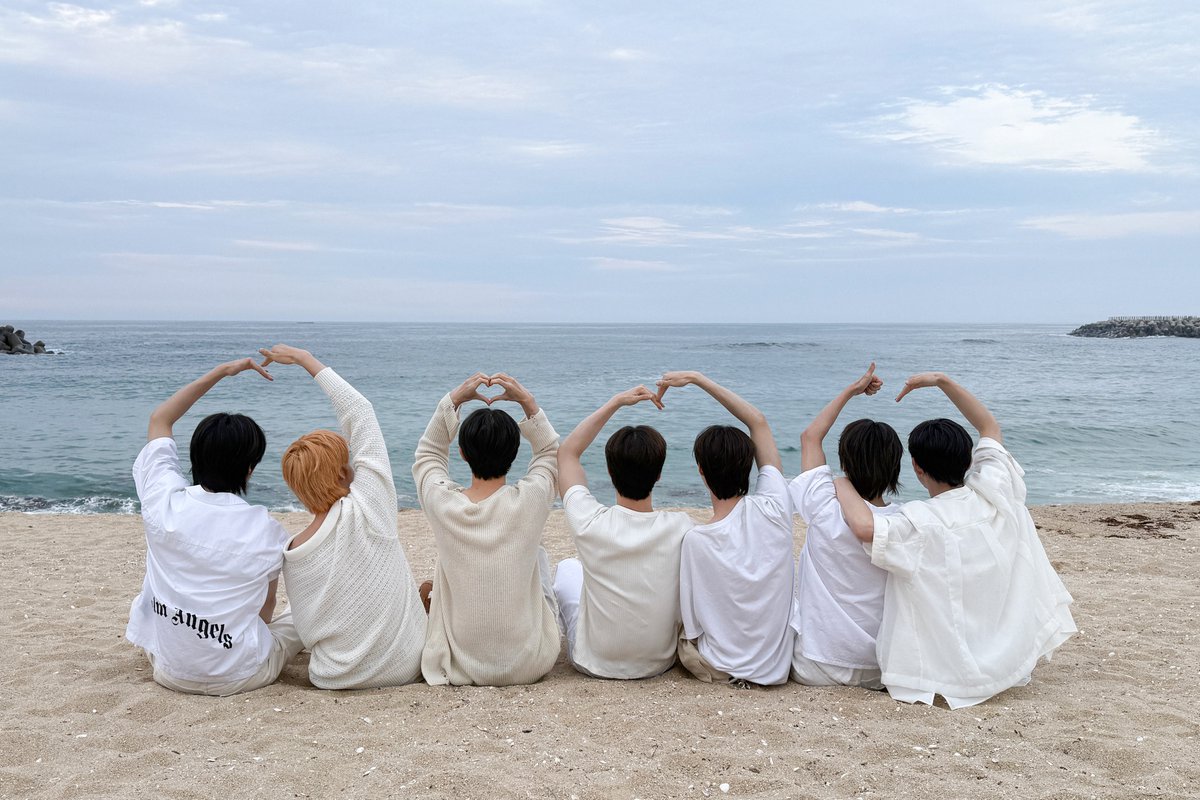 closeyoureyes_7's tweet photo. 𝙎𝙪𝙢𝙢𝙚𝙧🌊

#CLOSEYOUREYES #클로즈유어아이즈 
#CYE #클유아 
#billboardkorea #billboardartist https://t.co/9v26xZDNMx
