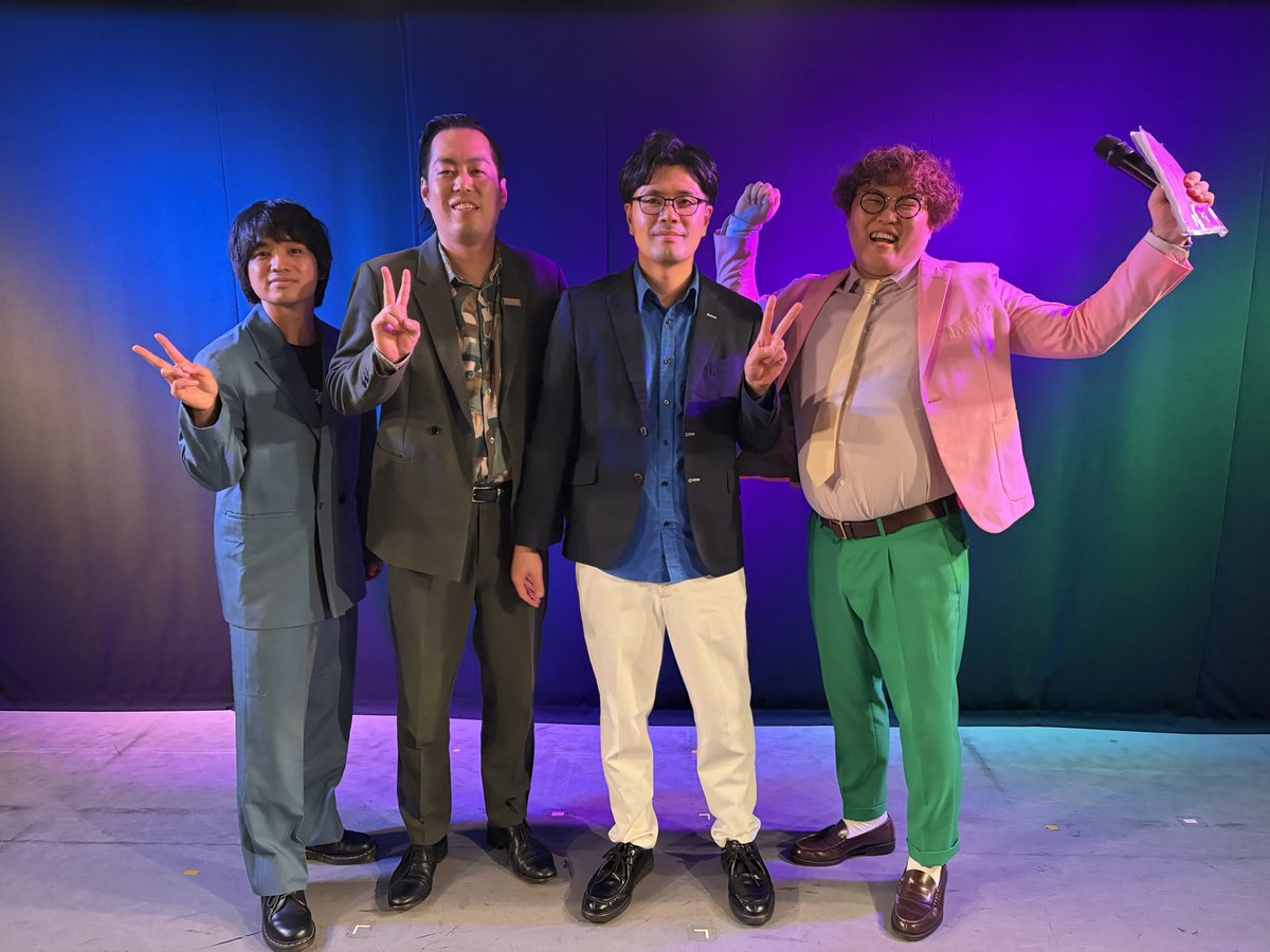 omiya_yoshimoto's tweet photo. 『#おおみや差しライブ～マユリカ・エバース～』

ご来場・ご視聴ありがとうございました🙇🏻‍♀️

マユリカとエバースによるネタ＆コーナーの60分！🌟

「一言でどんな人かを表す」コーナーでは、 エバースが務めた始球式での、
町田の行動に佐々木が指摘😂

さらに、有名人を当てるコーナーでは、 阪本があの芸能人を狙い撃ち！？👀

見逃し配信はこちらから
→https://t.co/PKx4DTlgYA