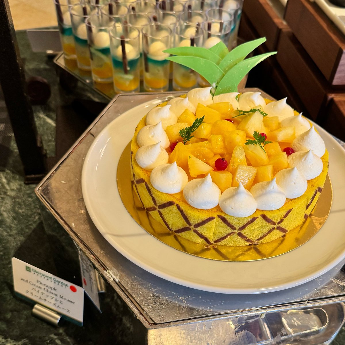 poohpiglet83's tweet photo. シャーウッドガーデンレストラン

“Hello Hello Summer”スペシャルメニュー

①スイーツ https://t.co/olLWYOs5PM