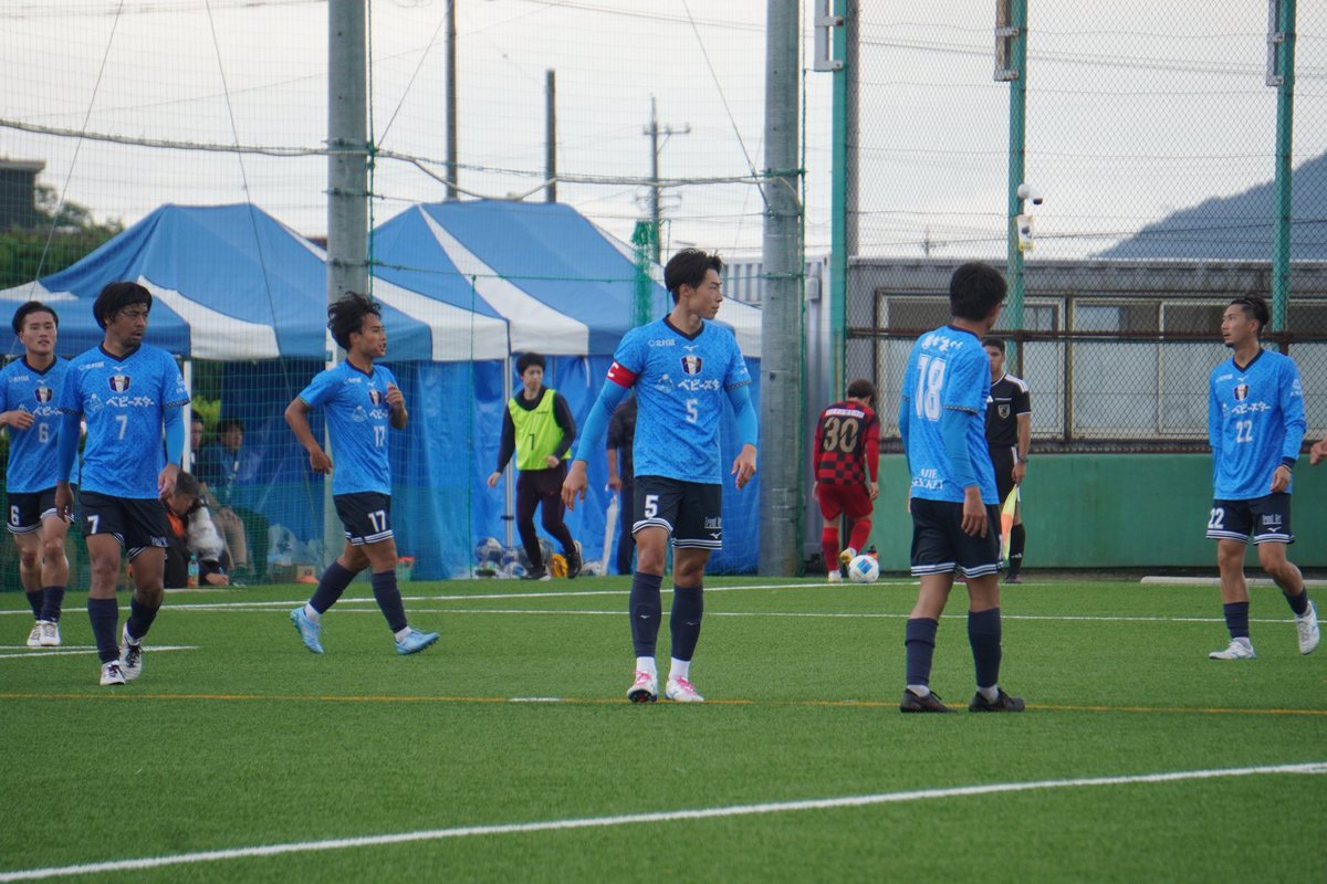 CURVA2015's tweet photo. 🔵#全社東海予選 vs FC刈谷⚪️
0-2(0-1)(0-1)Lose

GK 和田（雄）
DF  伊藤 森（優）  渡邉 森（栄）
MF 和田（侑）宮下 加藤 袴田
FW 梅田 吉良 
交代:伊藤→小長谷、森（優）→川崎、森（栄）→南部

残すはリーグ戦のみ
　
#fciseshima #FC伊勢志摩
#CURVA
伊勢志摩からJリーグへ https://t.co/VRa9PHqRvo