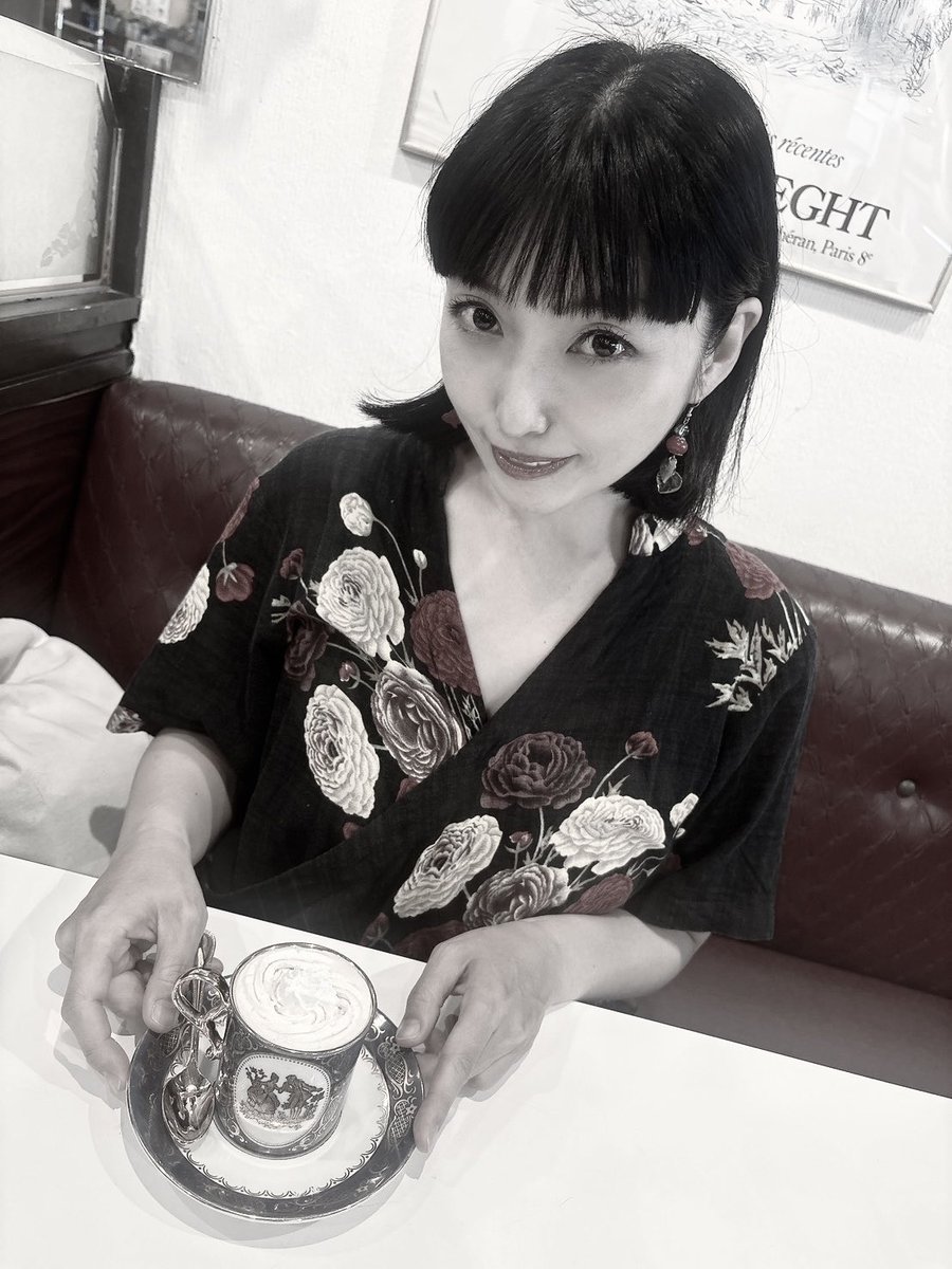 MaiHiguchi's tweet photo. シンガーソングライターの
智ちゃんと純喫茶へ。

久しぶりに女子とゆっくりお話しできて
幸せなひと時でした♡

#純喫茶 https://t.co/8z3sI3BJM9