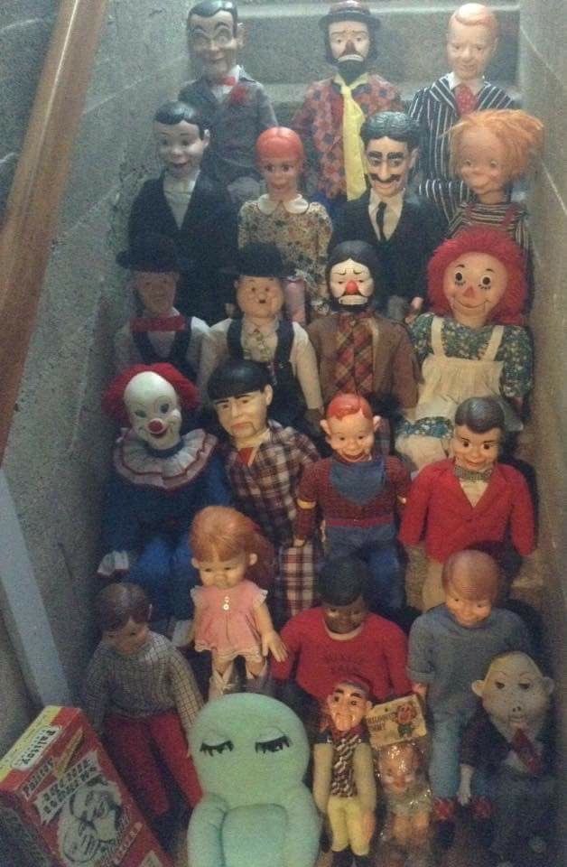 Brian_MurrayGH's tweet photo. Pick a room to spend the night in alone, dolls or clowns? https://t.co/9B7oIiun6L