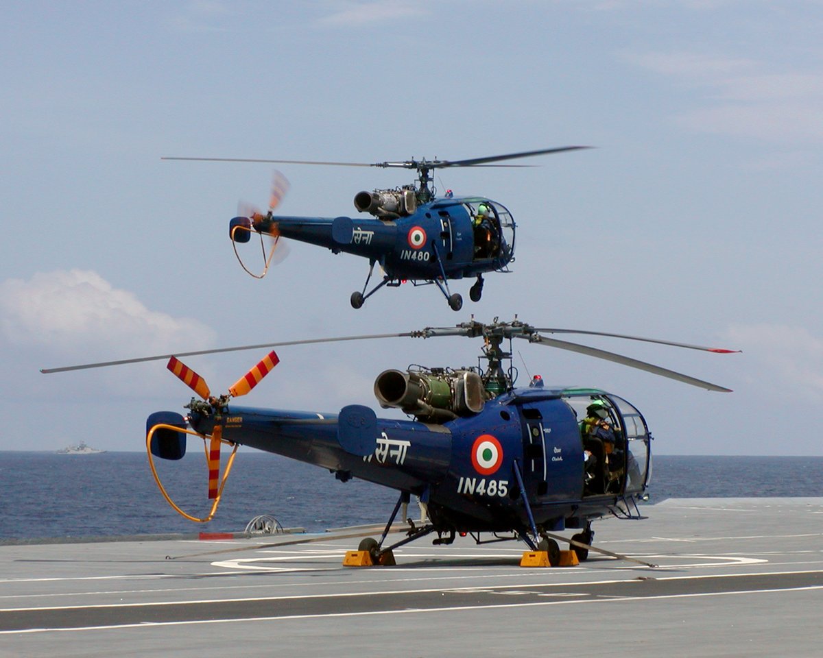 ReviewVayu's tweet photo. Some Chetak helicopters down the ages with the Indian Armed Forces.

The Chetak, along with the Cheetah (not in these photos), continue to operate in large numbers across the spectrum. The wait to replace them continues....

📷 VAYU archives https://t.co/aHaU1R8NiQ