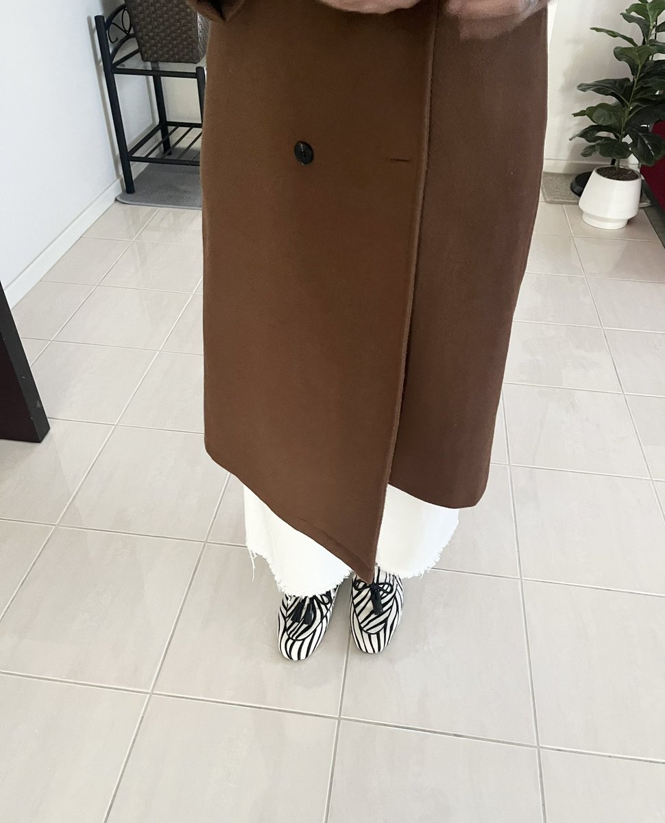 erleen25's tweet photo. Thank you for choosing Charlotte for your Wild Edition Campaign. Your shoes have found its way to Australia. I love it. Its so warm on the feet &amp; definitely my go to loafers this winter season❤️
@oandb_official 

SIMPLY BE CHARLOTTE01
#ชาล็อตออสติน #CharlotteAustin
@itscharlotty https://t.co/gSBz8HOEVK