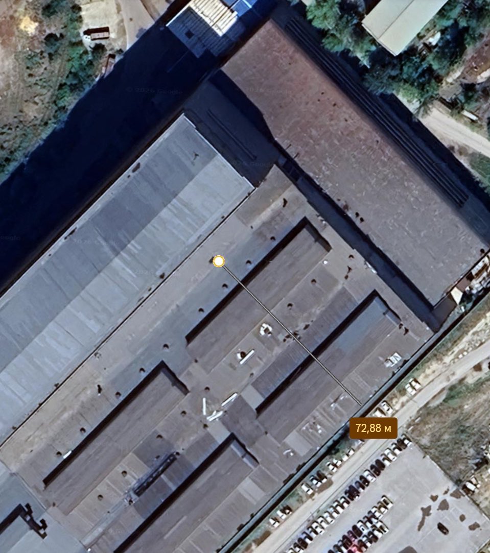 bayraktar_1love's tweet photo. One of the impact sites at Russia's Titan-Barrikady plant measures approximately 73 × 80meters after the Ukrainian FP-5 Flamingo missile strike. https://t.co/r7blUGvFr8