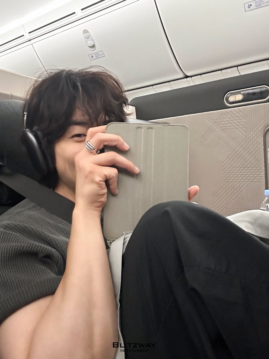 kbm519cjh's tweet photo. 7月もジョンヒョプさんが可愛いなぁ〜〜〜🌻 https://t.co/6sUtPoEds1