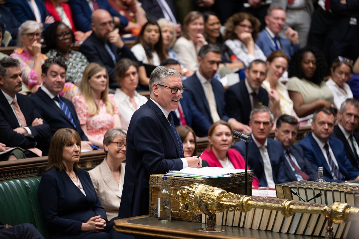 HouseofCommons's tweet photo. 🔴 Watch Prime Minister's Questions live.

This is when the PM or a nominated minister faces questions from MPs from 12 midday every sitting Wednesday.

➡️ https://t.co/io7MNhFM3L https://t.co/VnmanrDwbO