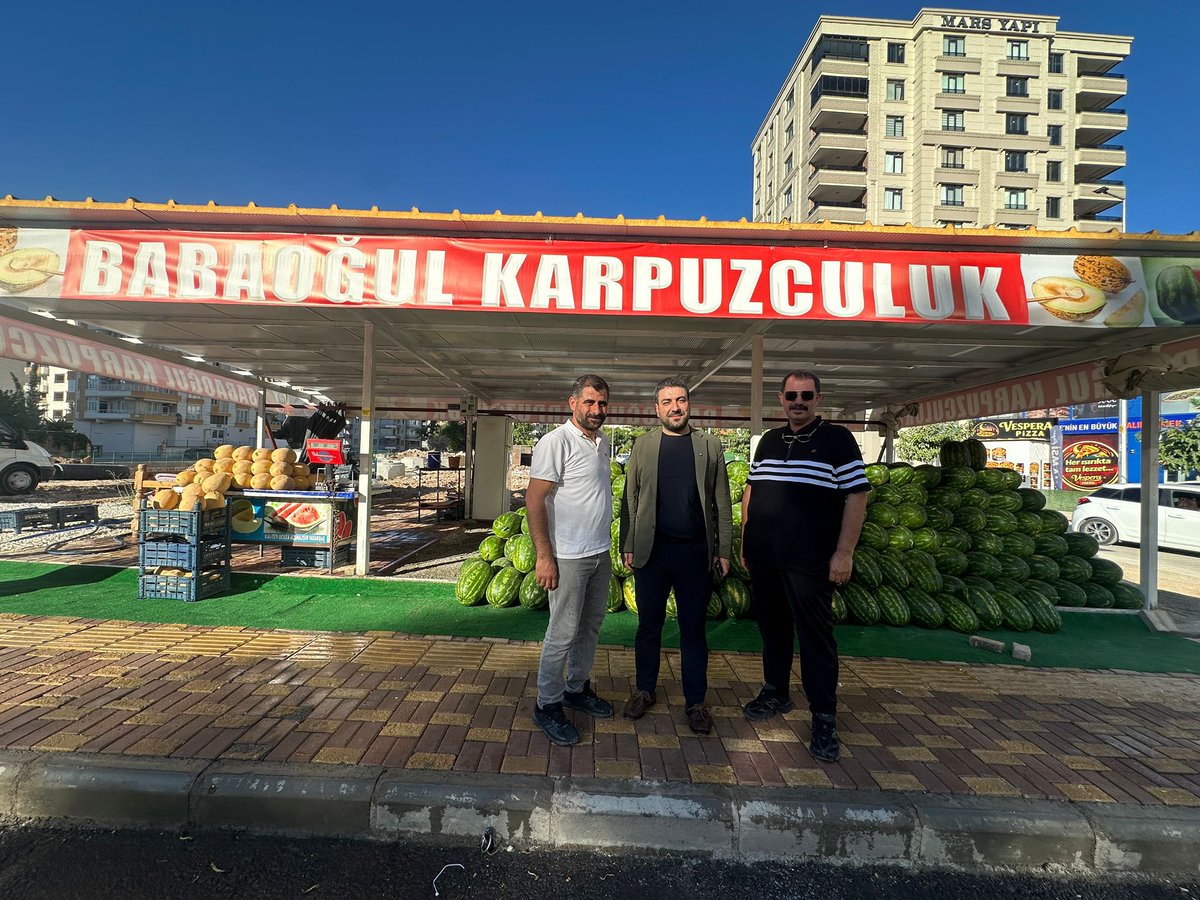 Karakopruak's tweet photo. Başkanımız Sayın Av. Orhan Çelik , Başkan Yardımcılarımızla birlikte Karaköprü esnafımızı ziyaret ettiler.
Her dükkânın kapısında gönül kapılarını araladık, hemşehrilerimizin talep ve önerilerini dinledik. Milletimizle kurduğumuz güçlü bağ, hizmet anlayışımıza yön vermeye devam ediyor.
Durmadan çalışıyor, Karaköprü’müz için sahada olmaya devam ediyoruz.

@RTErdogan @bybekirbozdag @abuyukgumus @hakanaksu058 @farukaytek @milhamigunbegi @avorhancelik