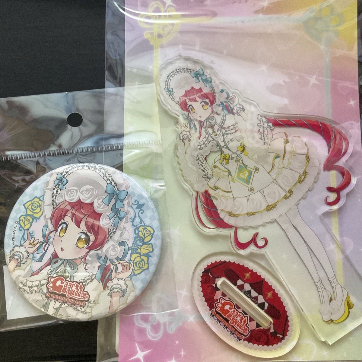 _gaarmageddon_'s tweet photo. 受注のAMO CAFEみかんちゃんアクスタ&amp;缶バッジ着！👼 https://t.co/Cjbmj6UghP