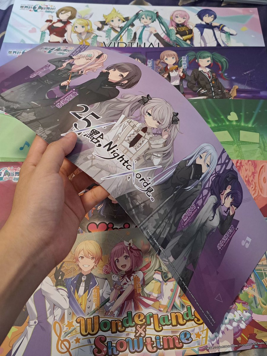 Kokol2220's tweet photo. ポップアップストアでもらった特典だけど、これなんだろうね？飾る用なのかな？ https://t.co/0svNAhG6Wl