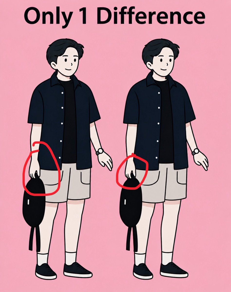 Demas26363571's tweet photo. @aleynamisu The hole when the hand carrying the beg, left one the hole is bigger the right one the hole is small https://t.co/3FmMElnDeE