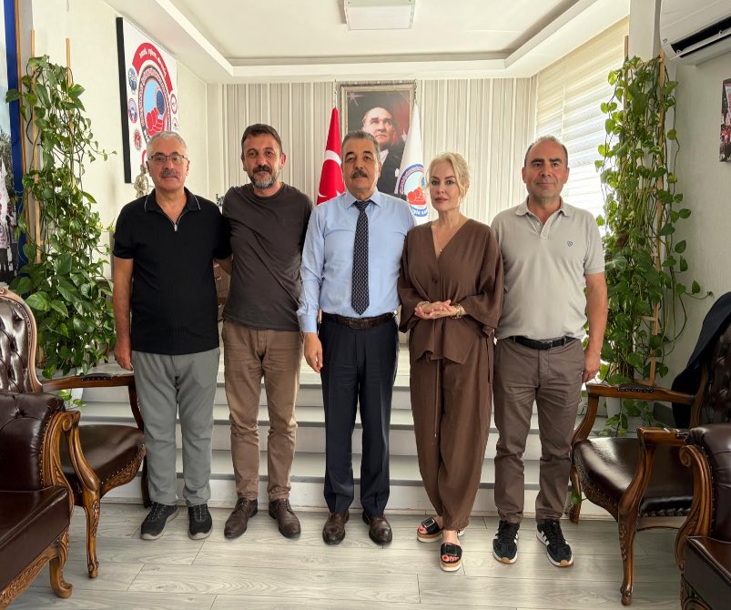 ESungar's tweet photo. Nato’ya da işbirlikçilerine de hayır.
Yaşasın tam bağımsız Türkiye.
NATO, barışın değil emperyalist katliamların ve sömürünün merkezi olmuştur.
Çatı örgütümüz Birleşik Kamu-İş olarak Başkent’de hayatı daraltan emperyalist savaş örgütü NATO’ya hayır diyoruz. https://t.co/7HcCd2LkJX