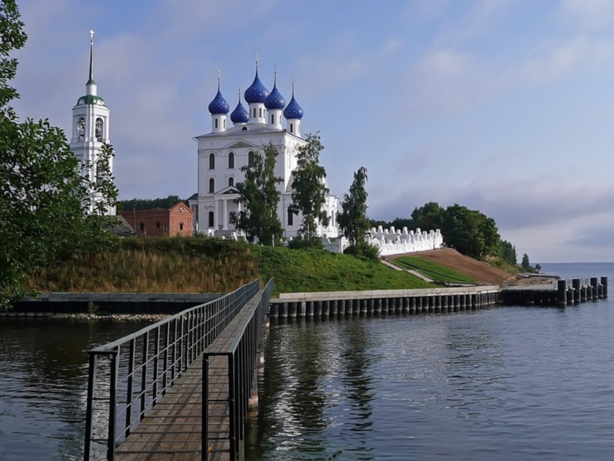 Lora020563's tweet photo. Россия. Чкаловск - город в Нижегородской области.
Основан в 12 веке как Василёва Слобода, принадлежащая князьям Шуйским.
Расположен на правом берегу Волги (Горьковское водохранилище).
Известен как ��одина лётчика Валерия Чкалова и славится богатой историей.
Население 11 535 чел. https://t.co/crbxlh9Boi