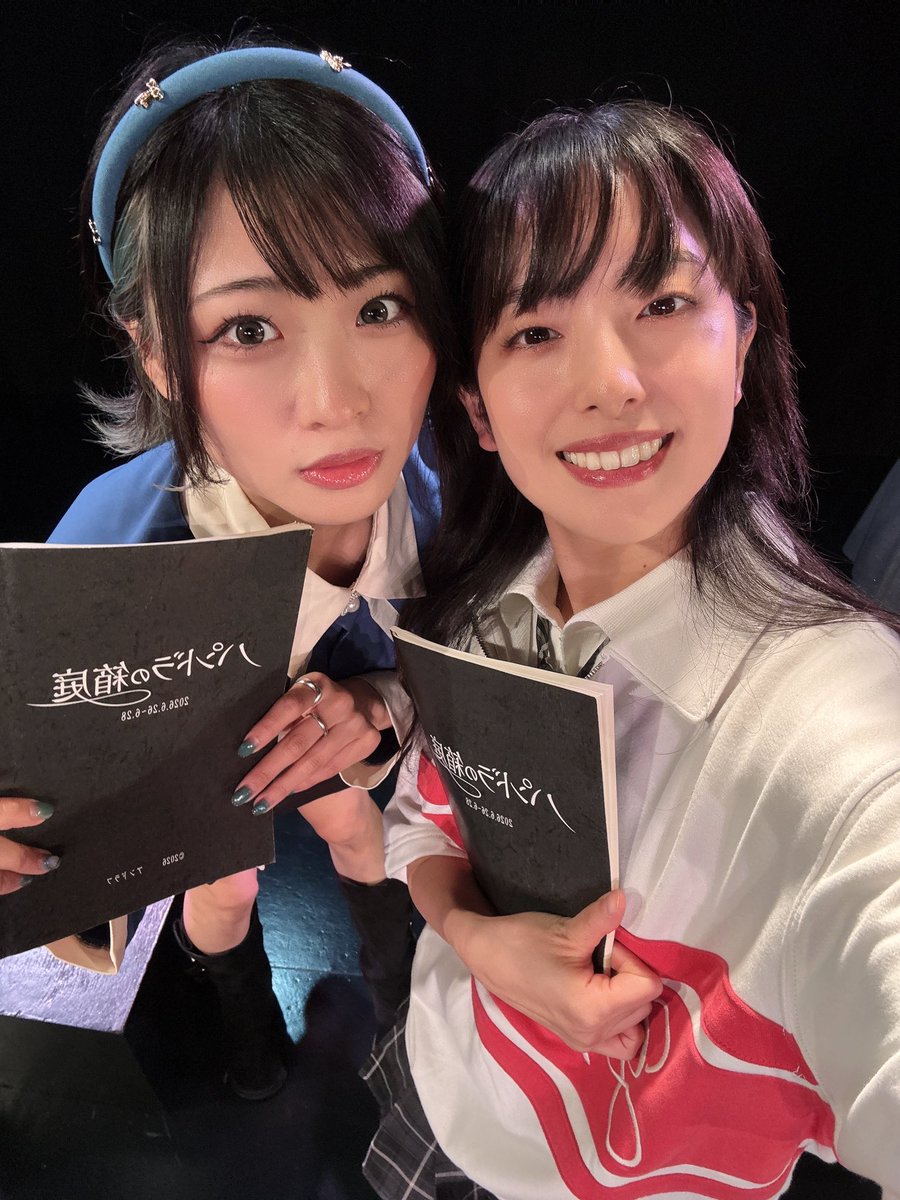 sakii_matsuda's tweet photo. #サインラフ

リエ役 飯田里穂さん🍀
渡辺役 夢望めいちゃん☁️
渡辺役 松城凜ちゃん✏️
渡辺役 安川摩吏紗さん♦️ https://t.co/rXnWV9DSoY