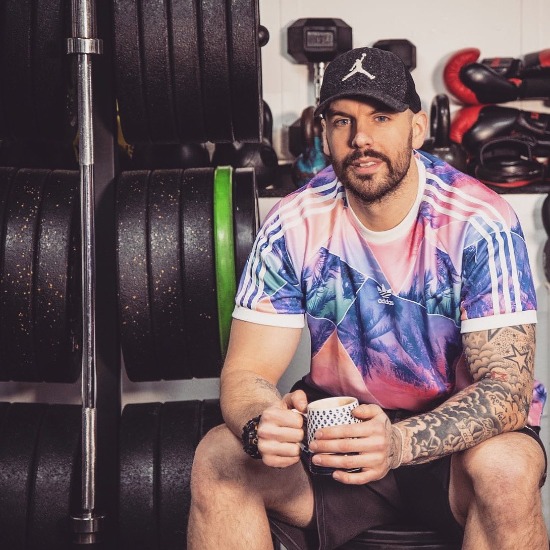 ArronPT's tweet photo. The people who succeed don't rely on motivation - https://t.co/zkBIfETIEc https://t.co/zZUnBbYhkZ