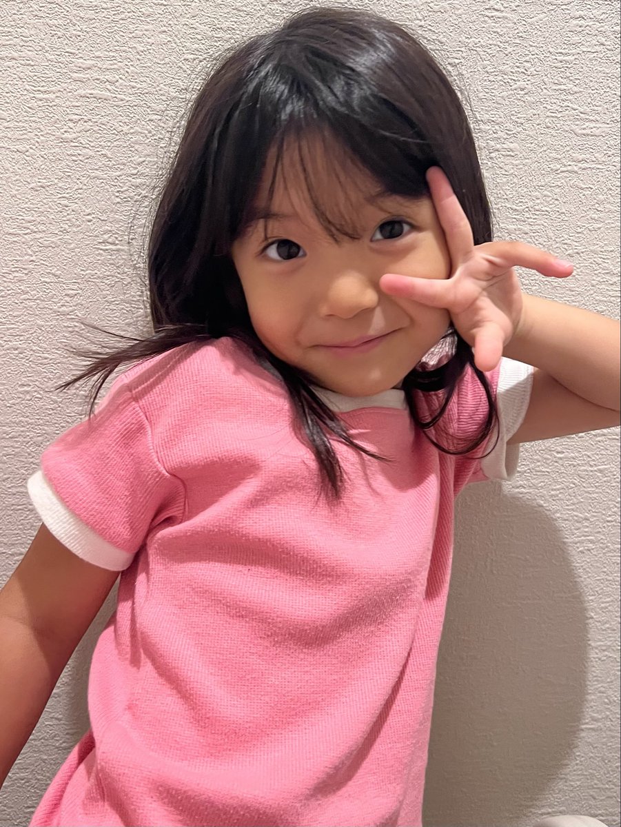 tennchan0702's tweet photo. 明日は天ちゃんの誕生日🎂

なんと風を引きました🥲

父38.3
ママ38.1
次男37.5

天ちゃんはめっちゃ元気でーす😀
明日までに治るかな？泣 https://t.co/a0TNJLhT1Y